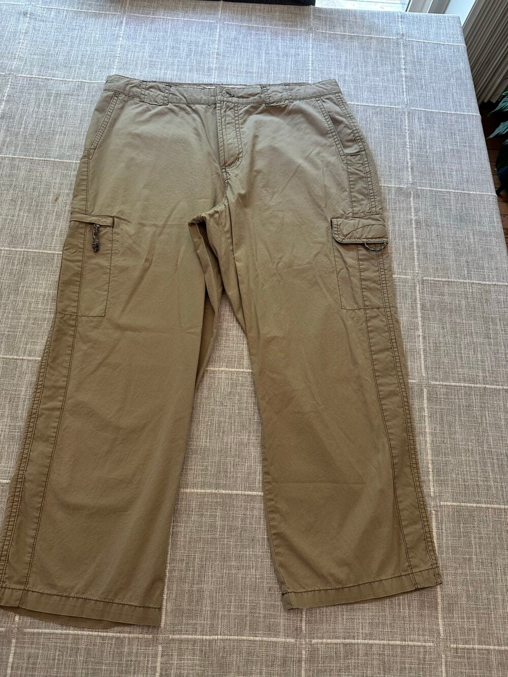 Columbia Capri Pants Womens 12 Khaki Vertex Cargo Hiking Gorpcore Granolagirl